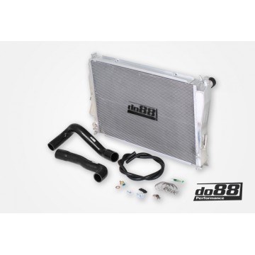 BMW M3 E46 Radiator Aluminum, Black hose