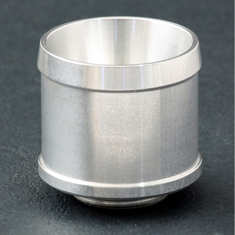 38mm outlet adaptor, suits 38mm (1.5”) I.D. hose.